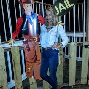 Meet your Posher, Manya